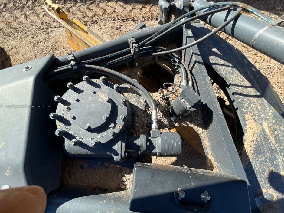 2023 John Deere 772G Image 14