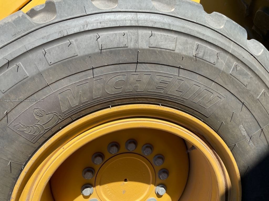 2023 John Deere 772G Image 34