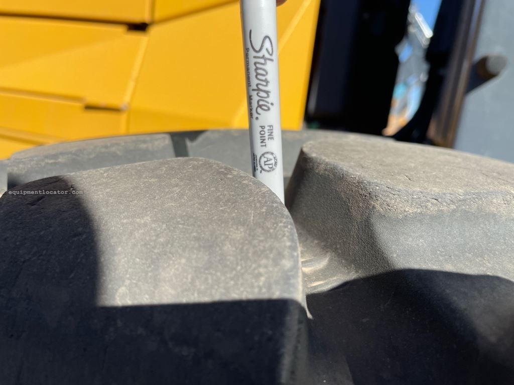 2023 John Deere 772G Image 36