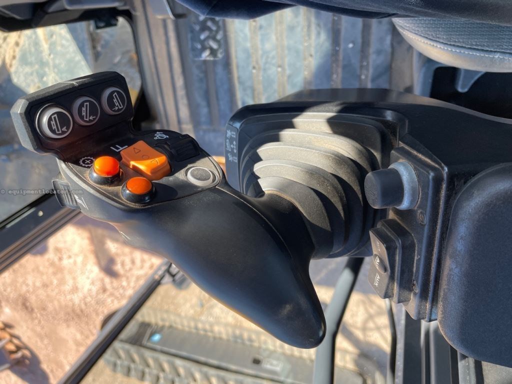 2023 John Deere 772G Image 45