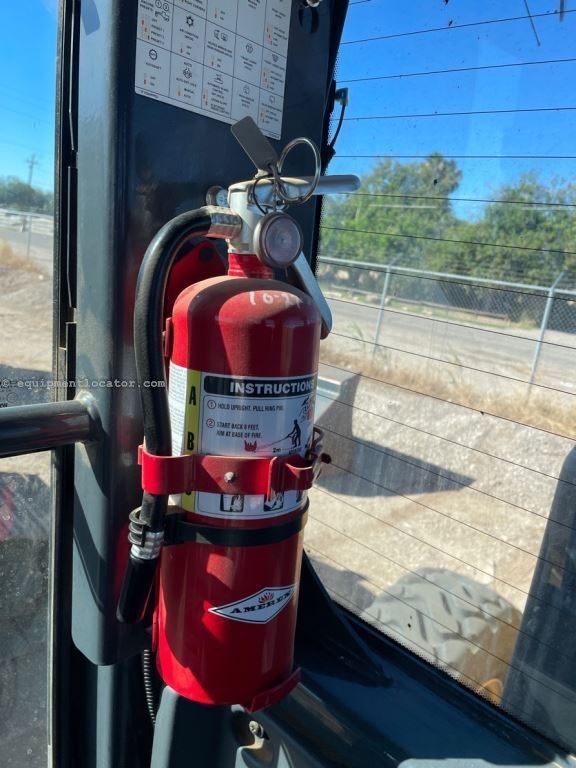 2023 John Deere 772G Image 46