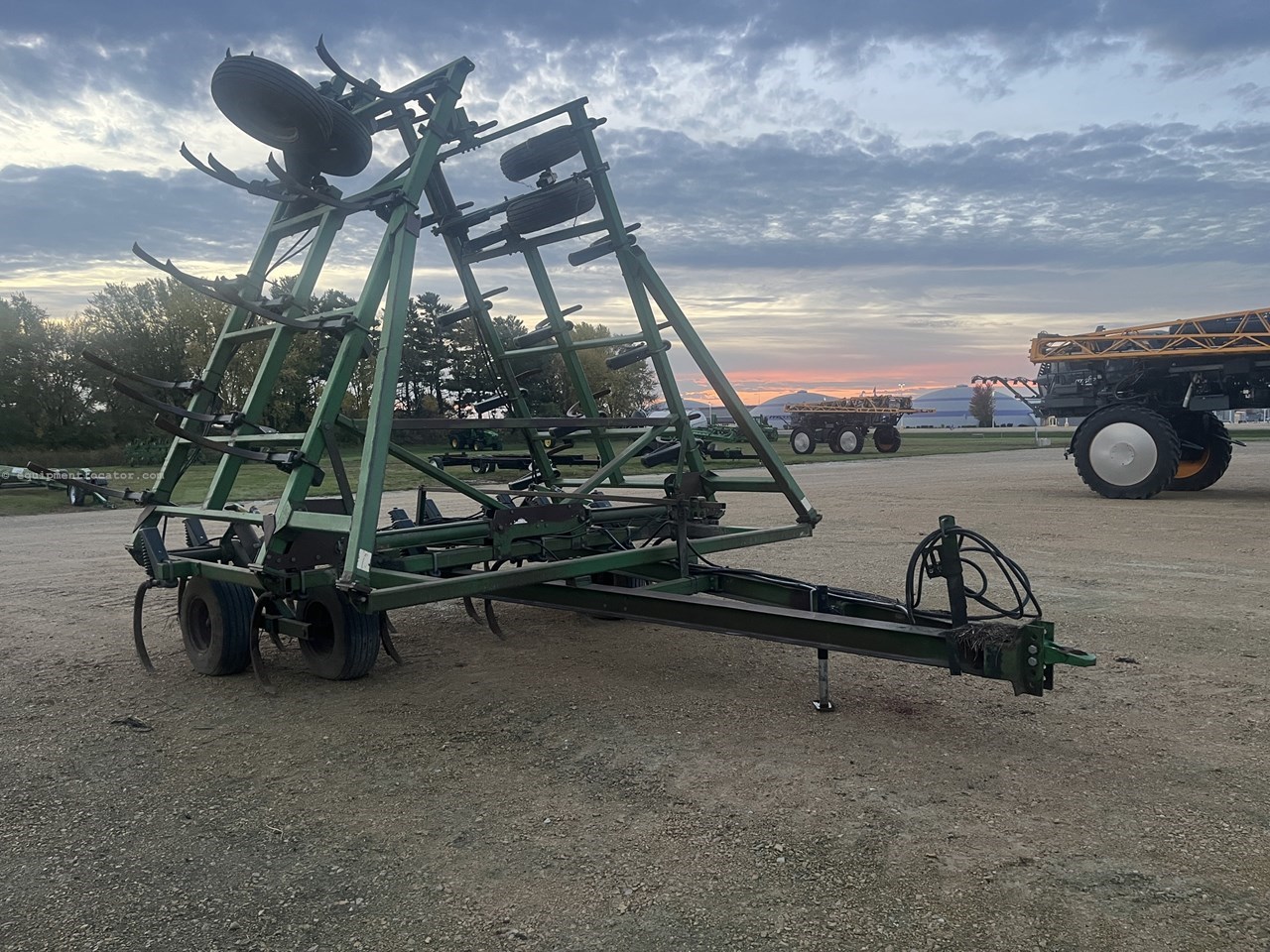 1992 John Deere 610 Image 2