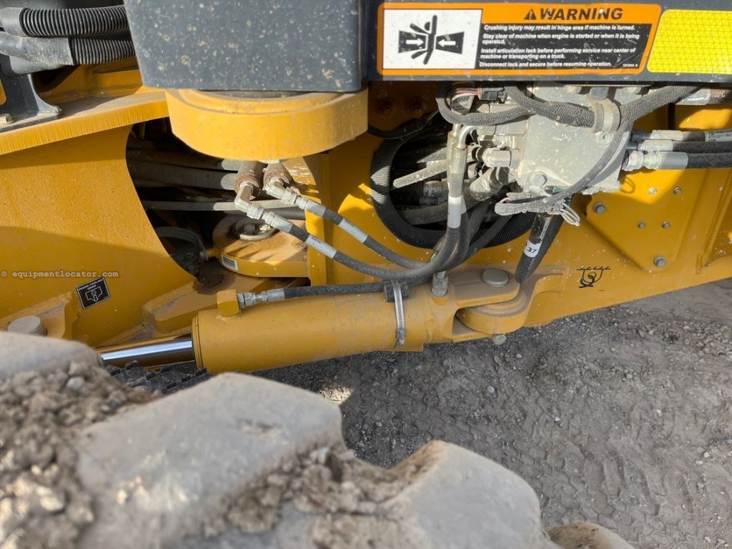 2023 John Deere 772G Image 28