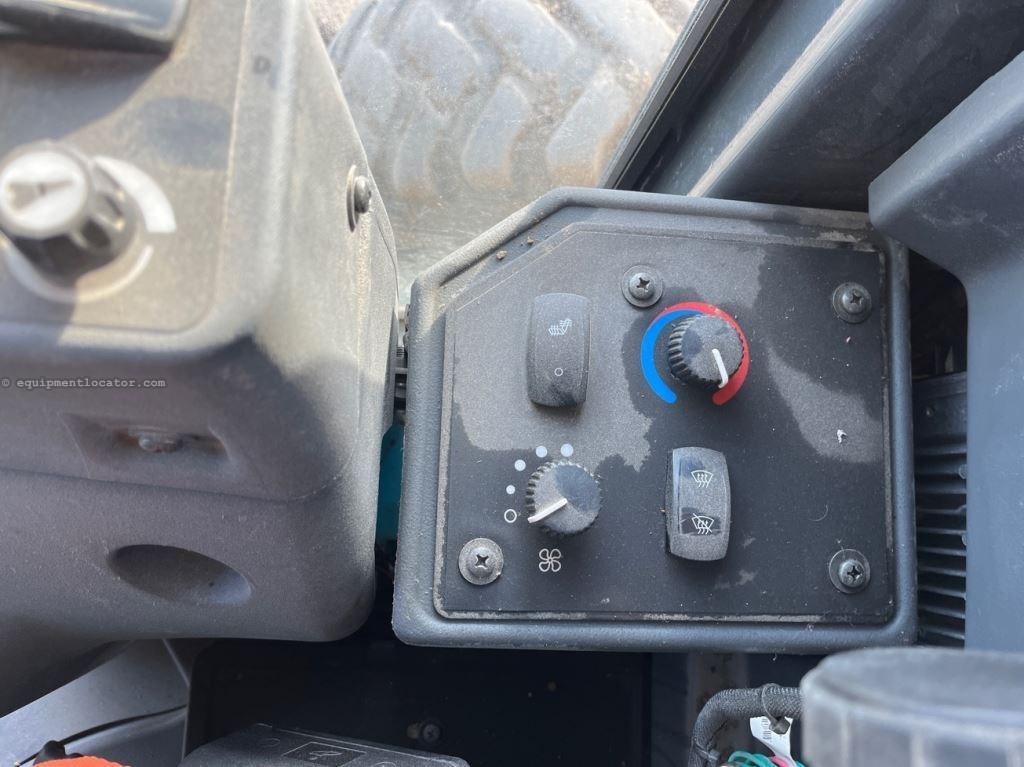 2023 John Deere 772G Image 43