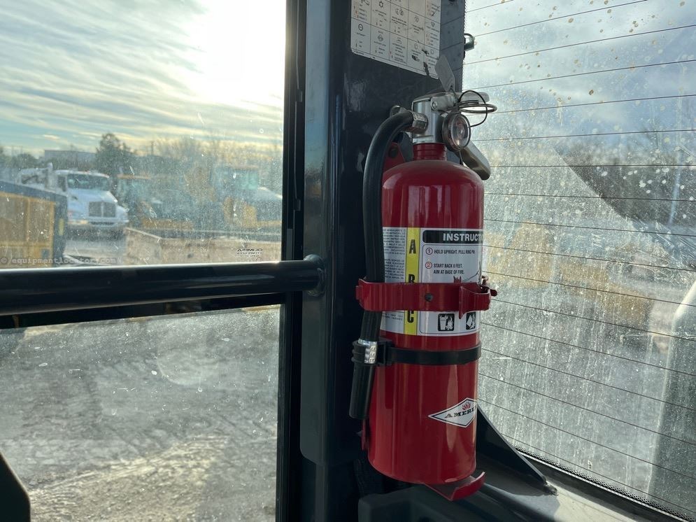 2023 John Deere 772G Image 45