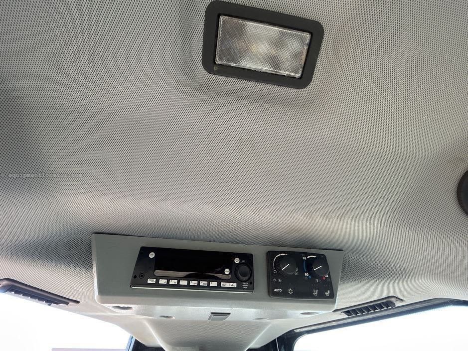 2023 John Deere 450P Image 28