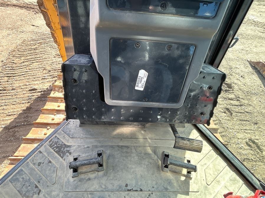 2023 John Deere 450P Image 33