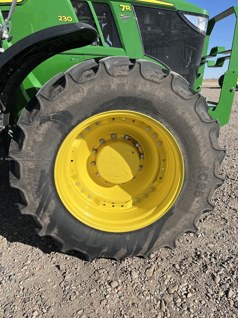 2023 John Deere 7R 230 Image 10