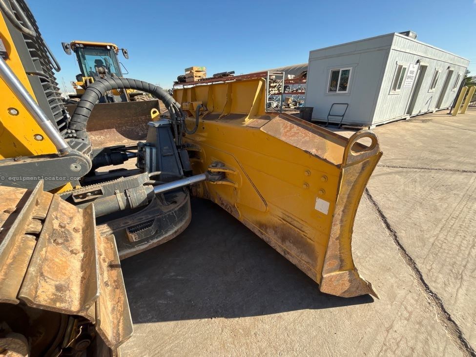 2023 John Deere 850L Image 10