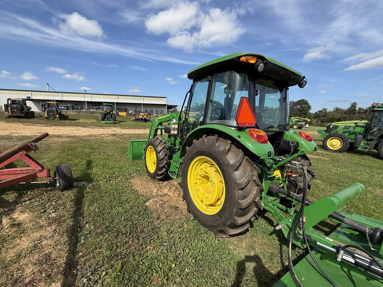 2024 John Deere 5075E Image 4