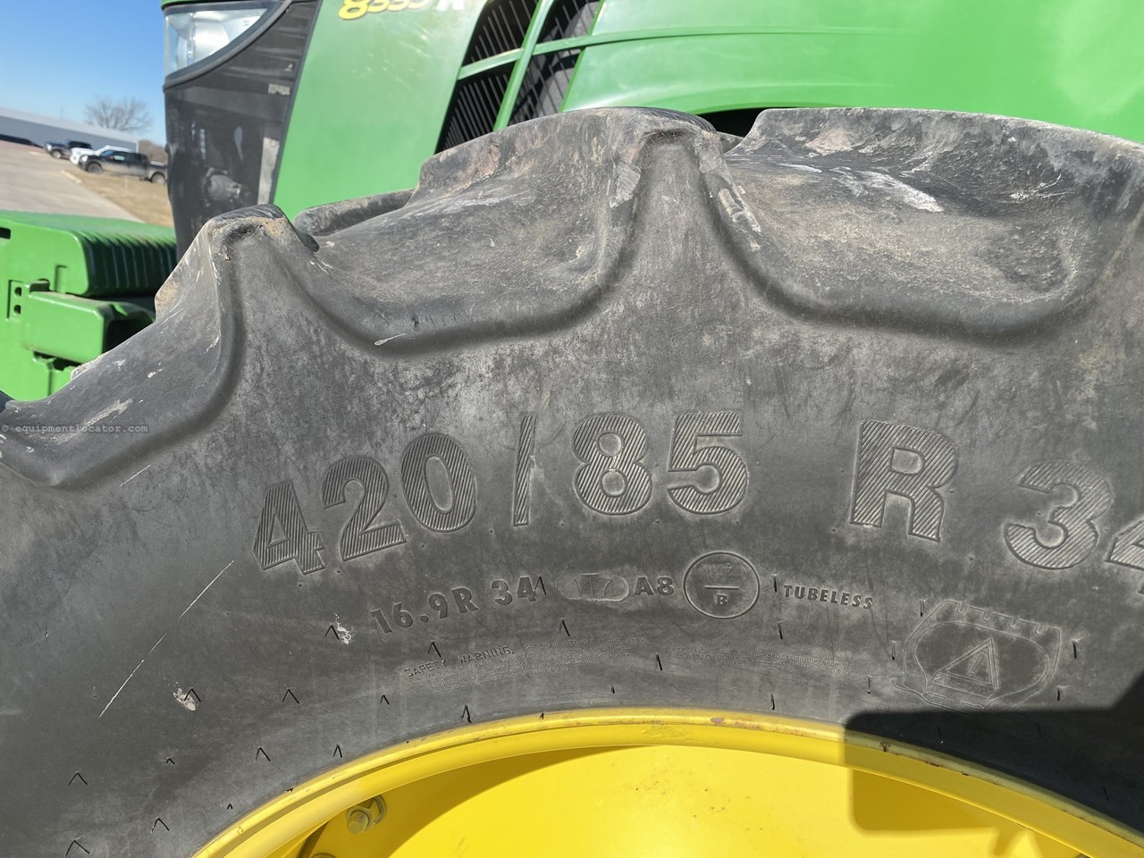 2013 John Deere 8335R Image 10