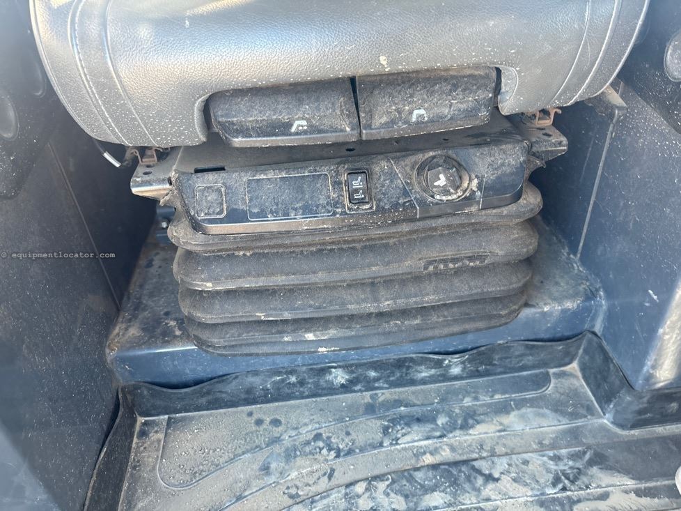 2023 John Deere 850L Image 36