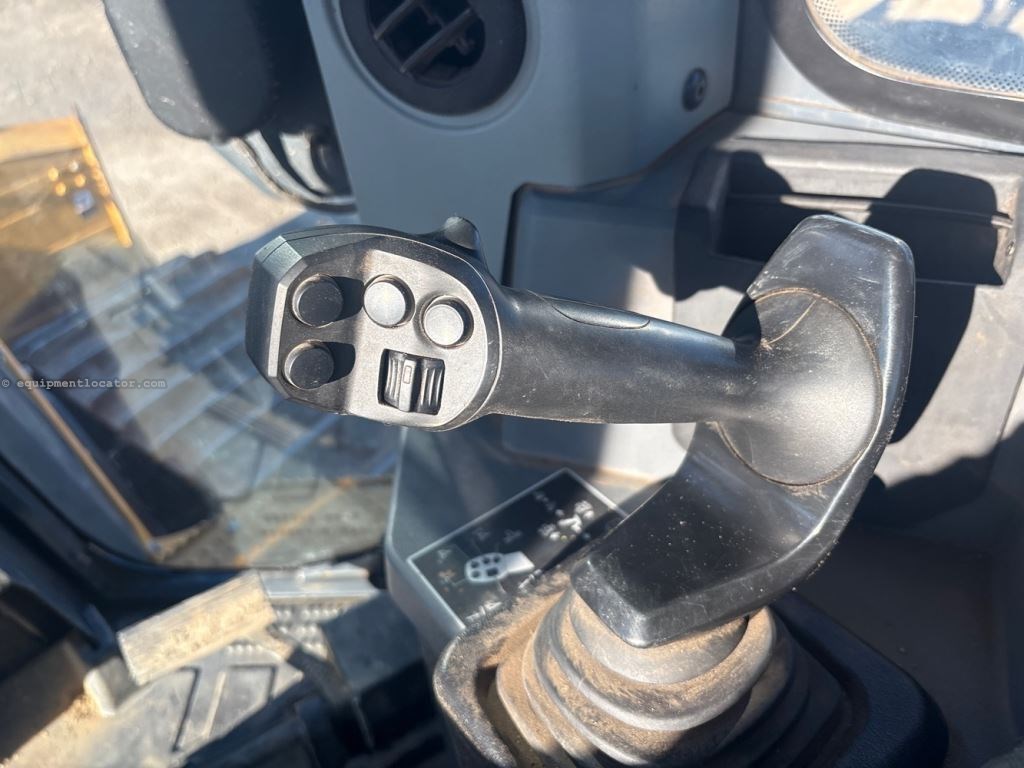 2023 John Deere 850L Image 41