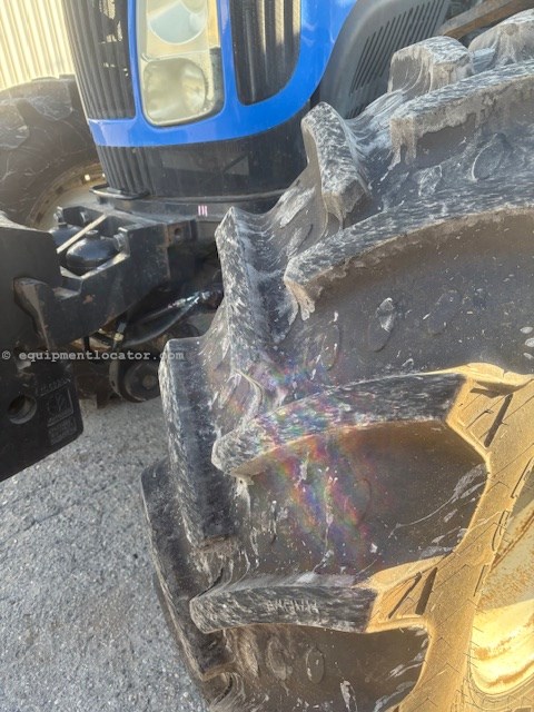 2008 New Holland T8030 Image 4