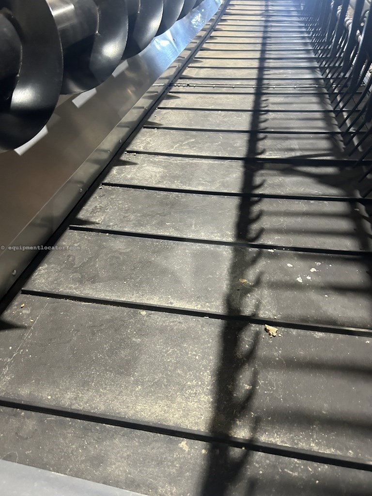 2022 MacDon FD250 Image 10