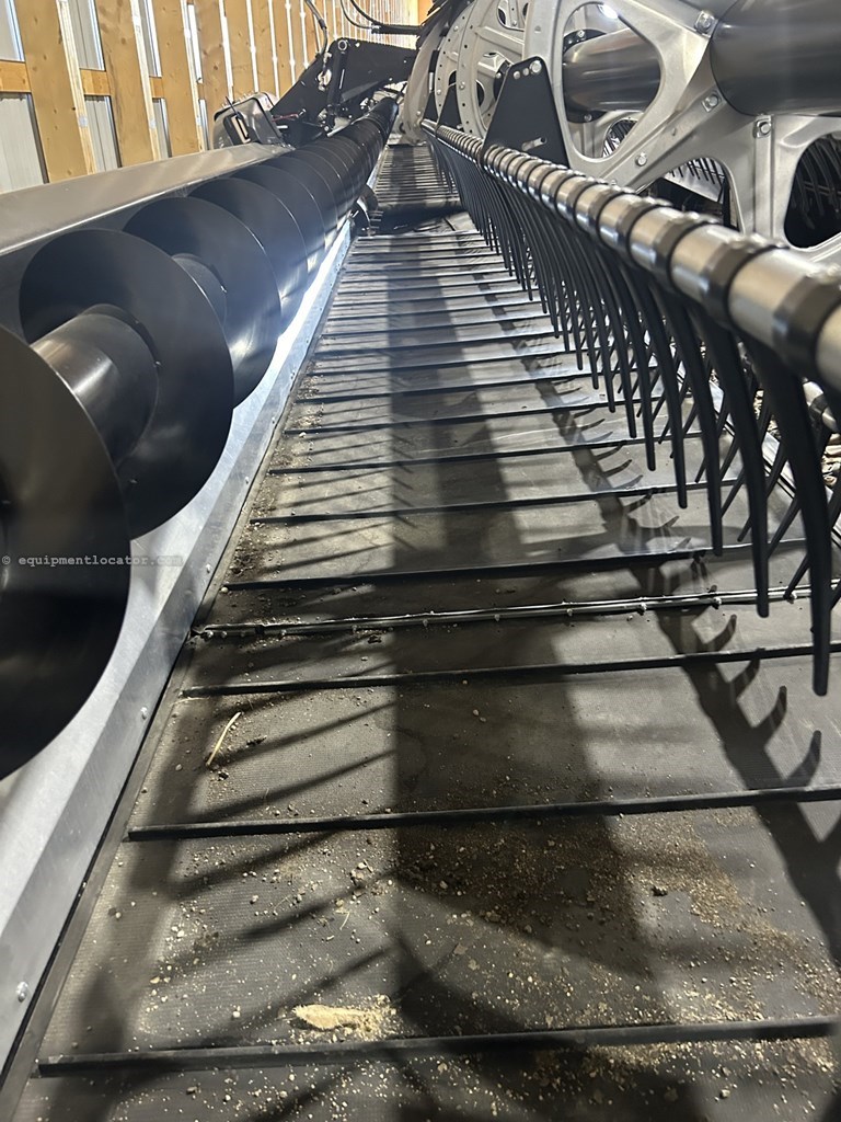 2022 MacDon FD250 Image 10