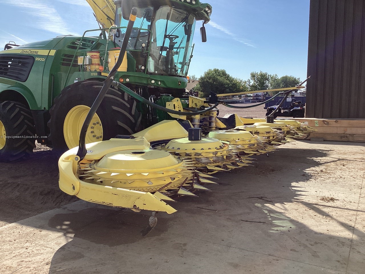 2021 John Deere 772 Image 2