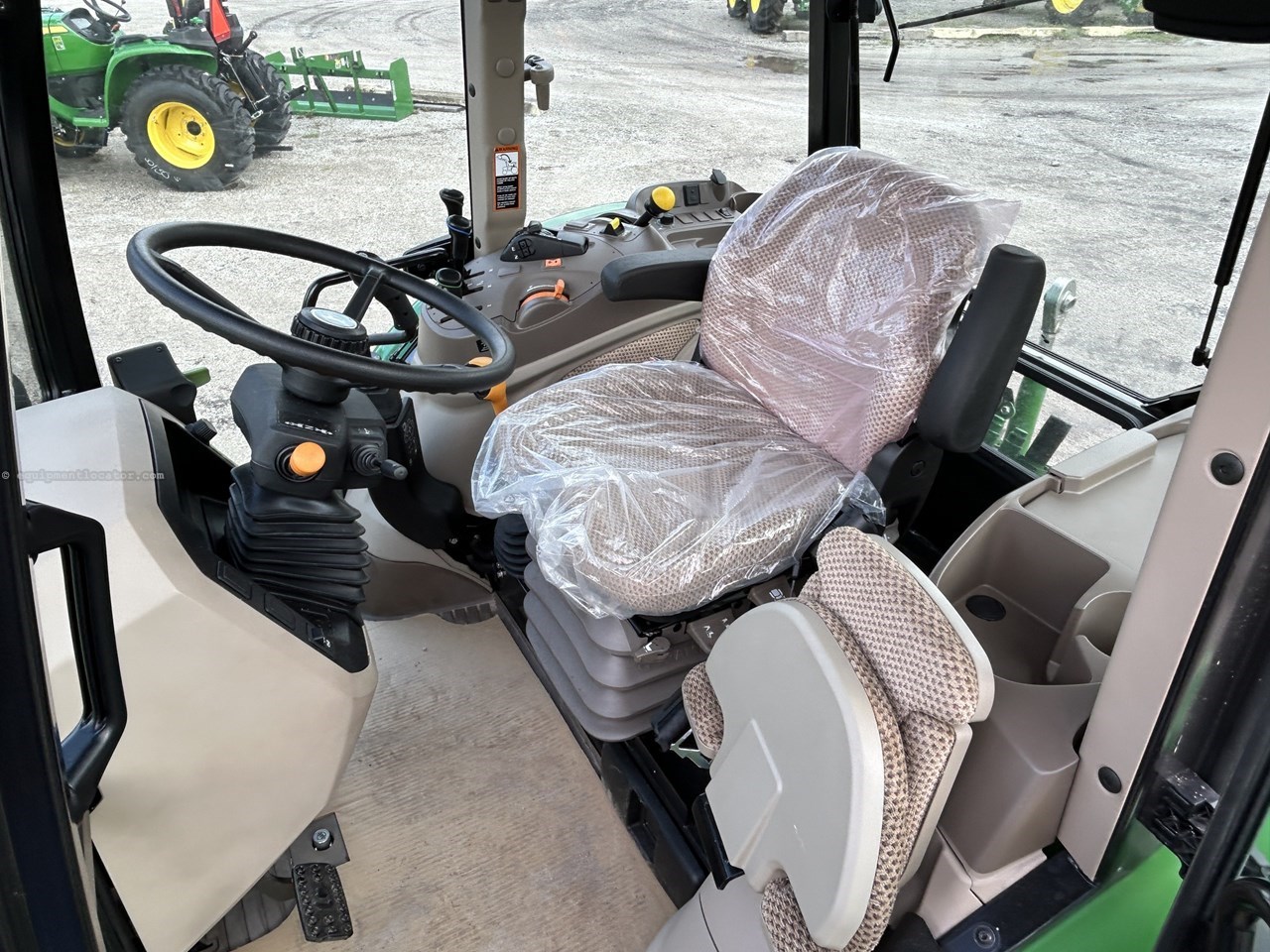 2024 John Deere 5095M Image 10