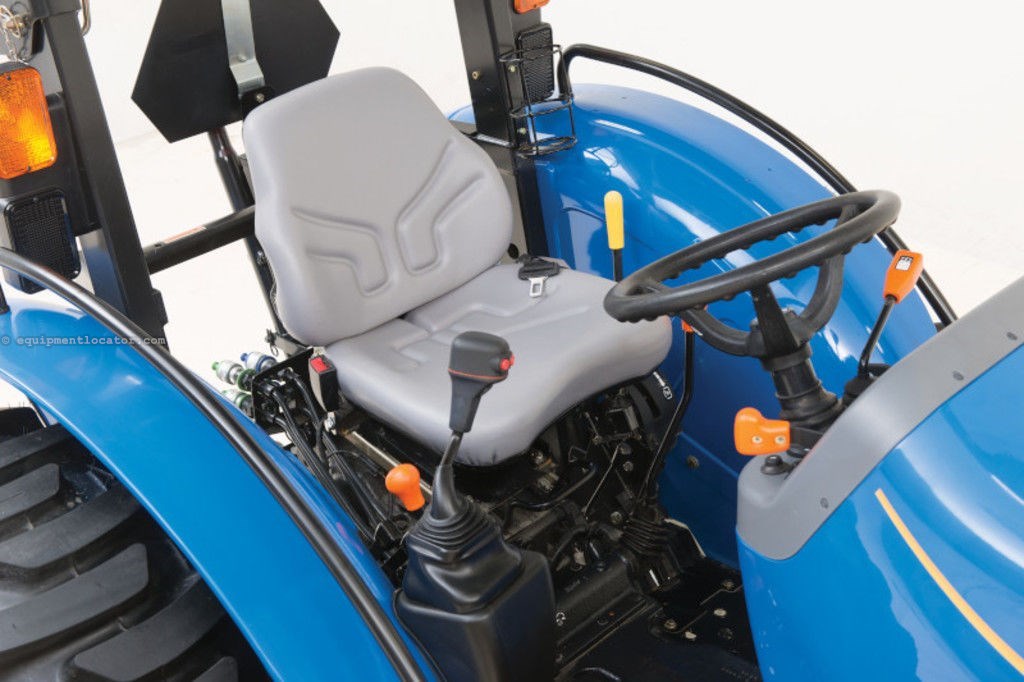 2025 New Holland Workmaster 70 Image 2