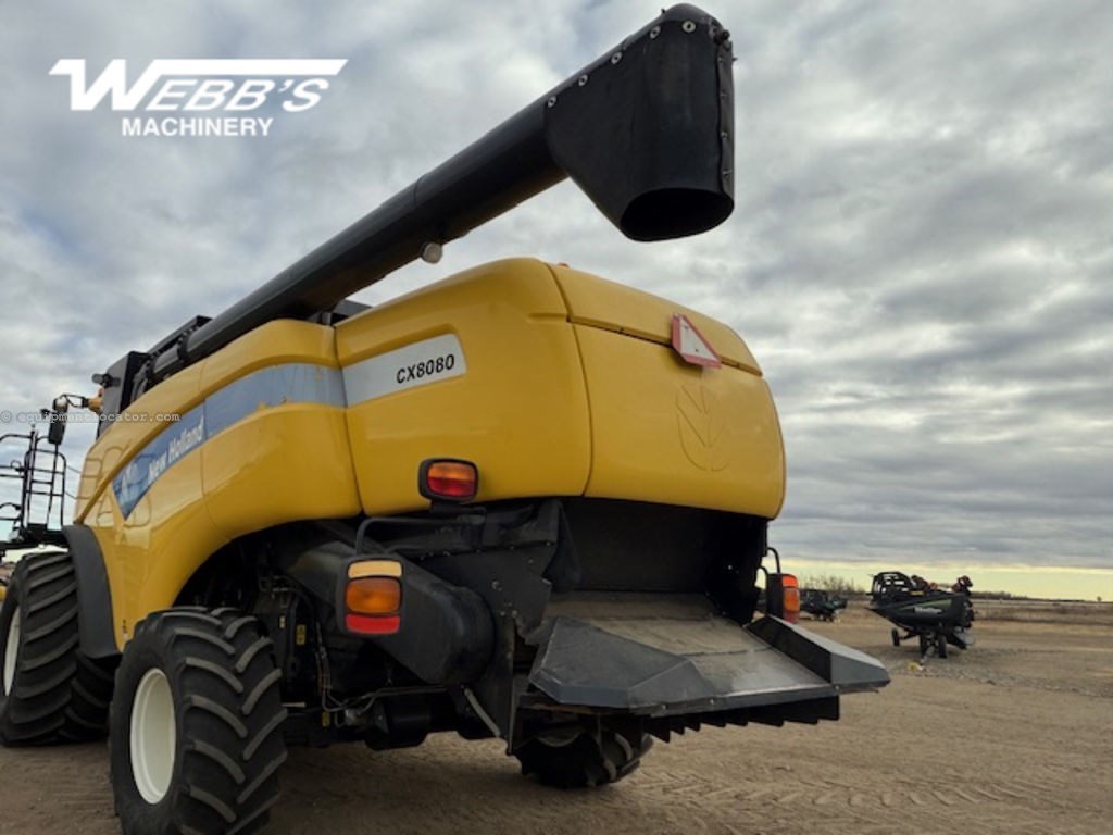2007 New Holland CX8080 Image 3