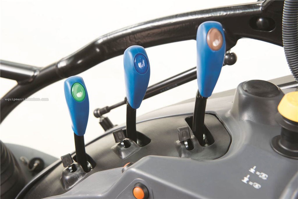 2025 New Holland T5.120 Electro Command Image 6