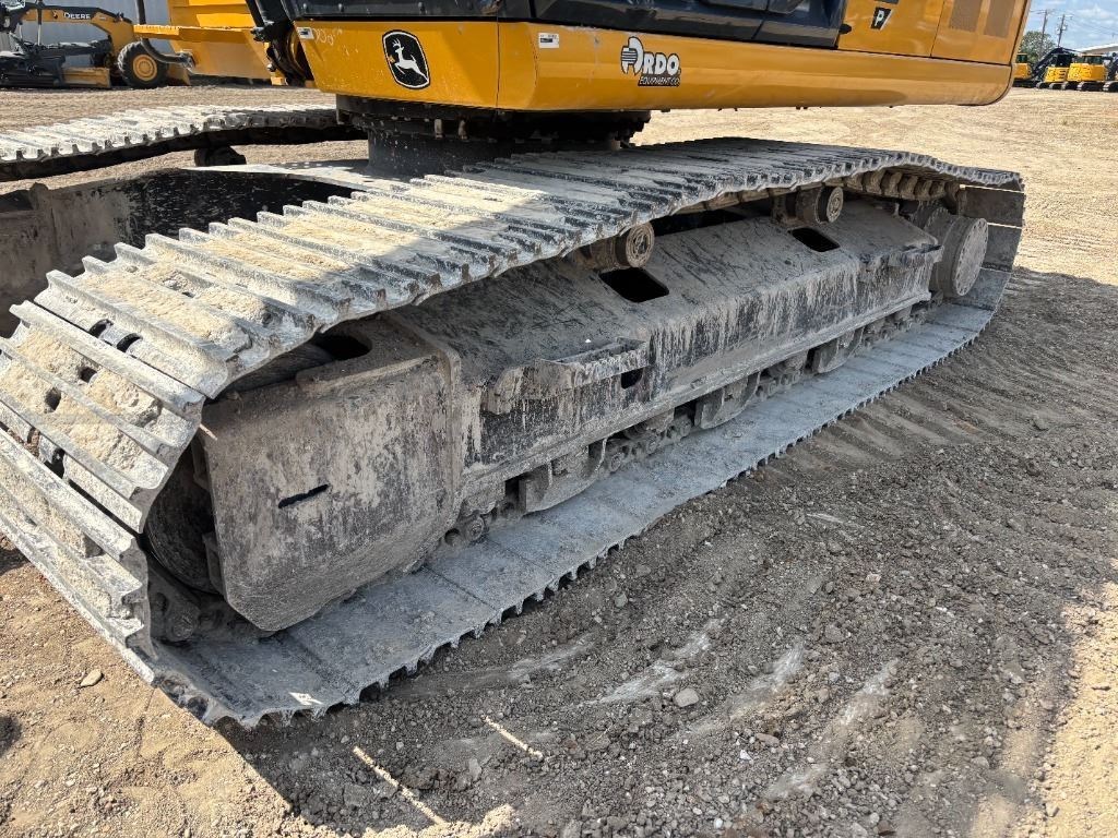 2023 John Deere 300P Image 10