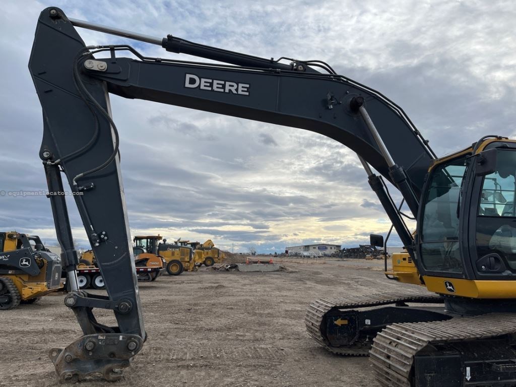 2023 John Deere 250P Image 10