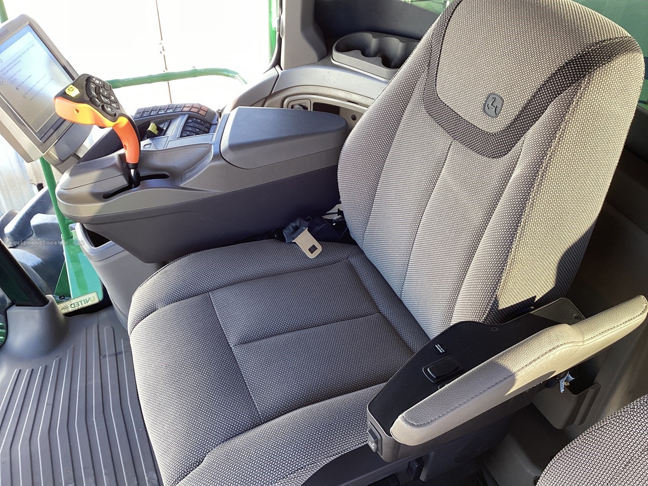 2024 John Deere W235R Image 21