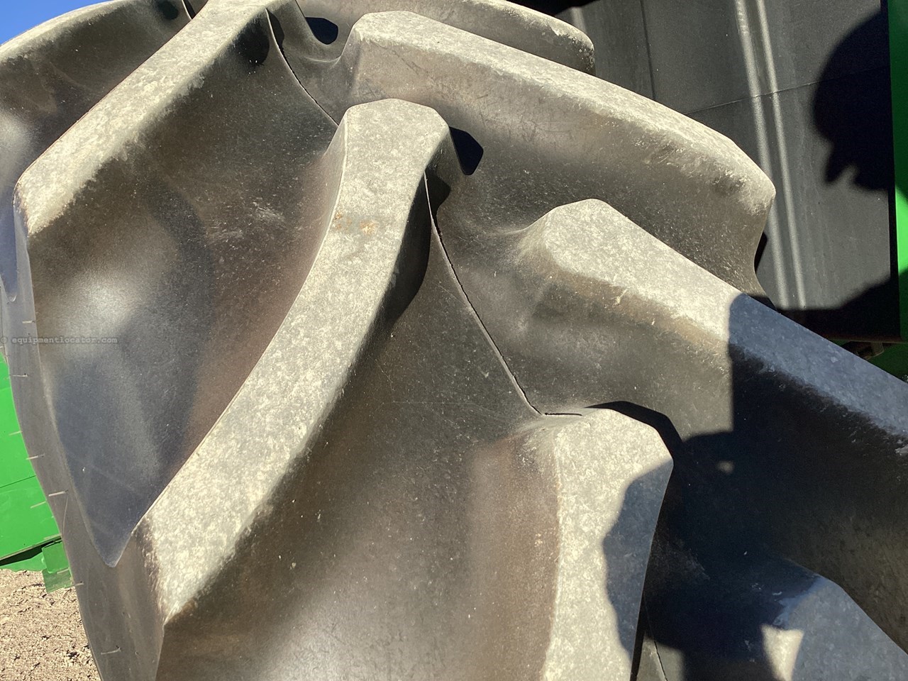 2024 John Deere W235R Image 34