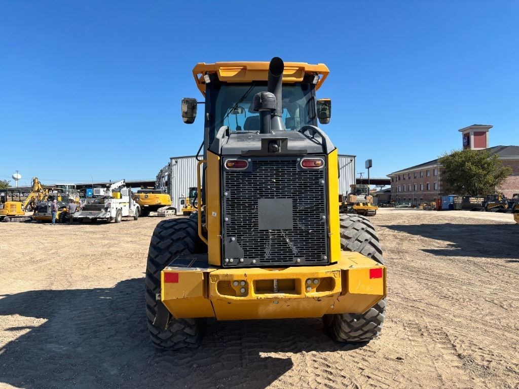 2023 John Deere 444P Image 4