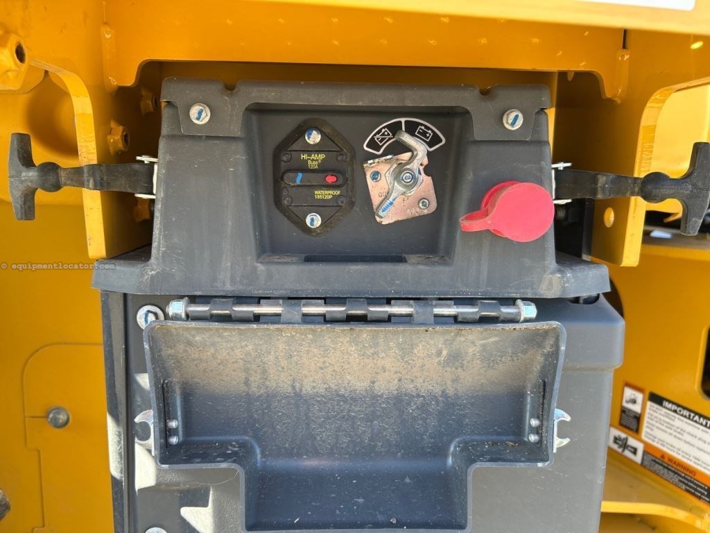 2024 John Deere 444P Image 16