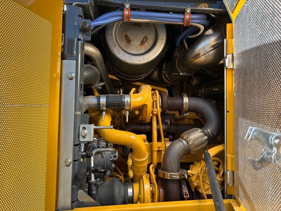 2024 John Deere 444P Image 29