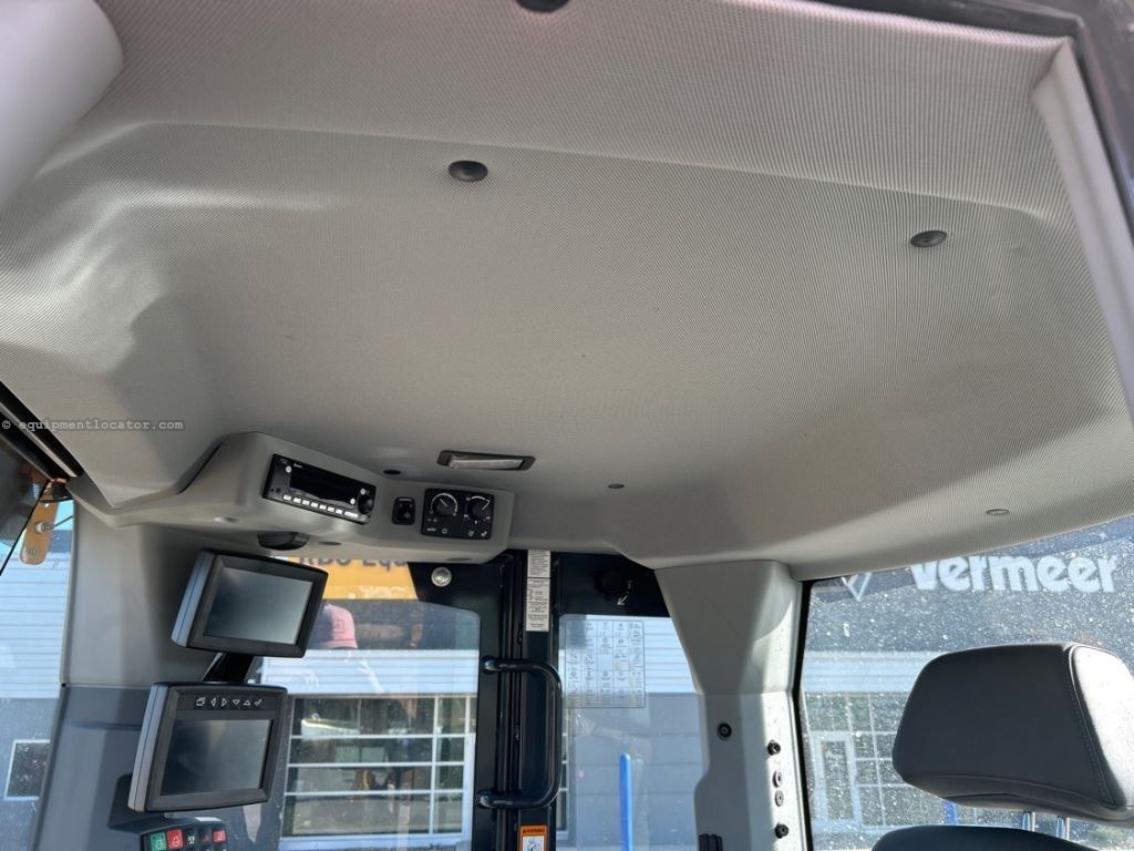 2024 John Deere 444P Image 40