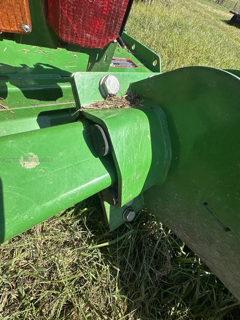 2021 John Deere R10 Image 10