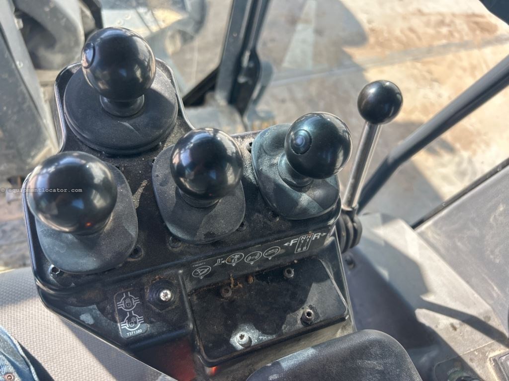 2024 John Deere 772G Image 41