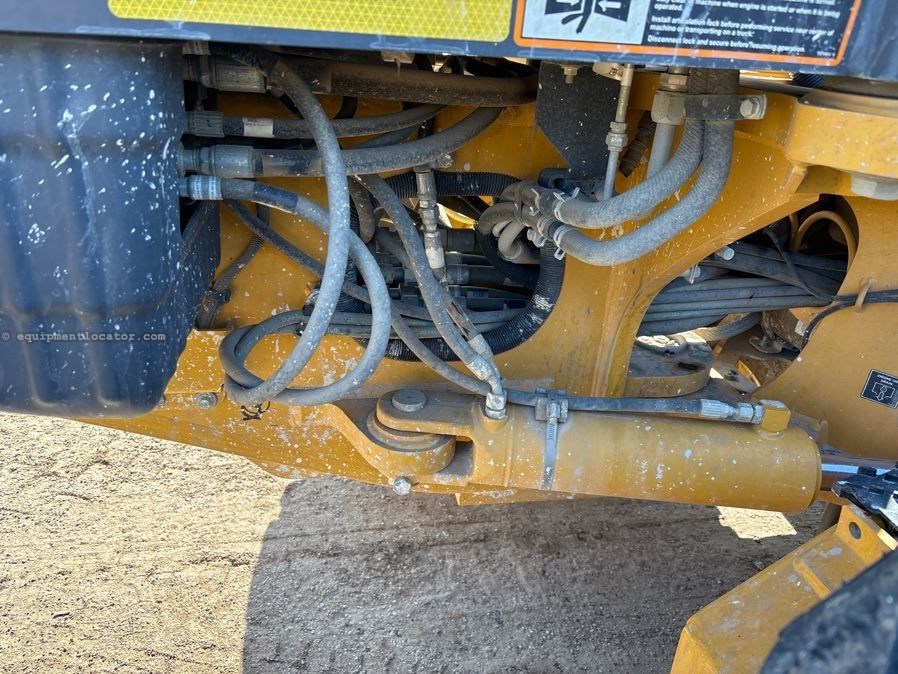 2024 John Deere 772G Image 17