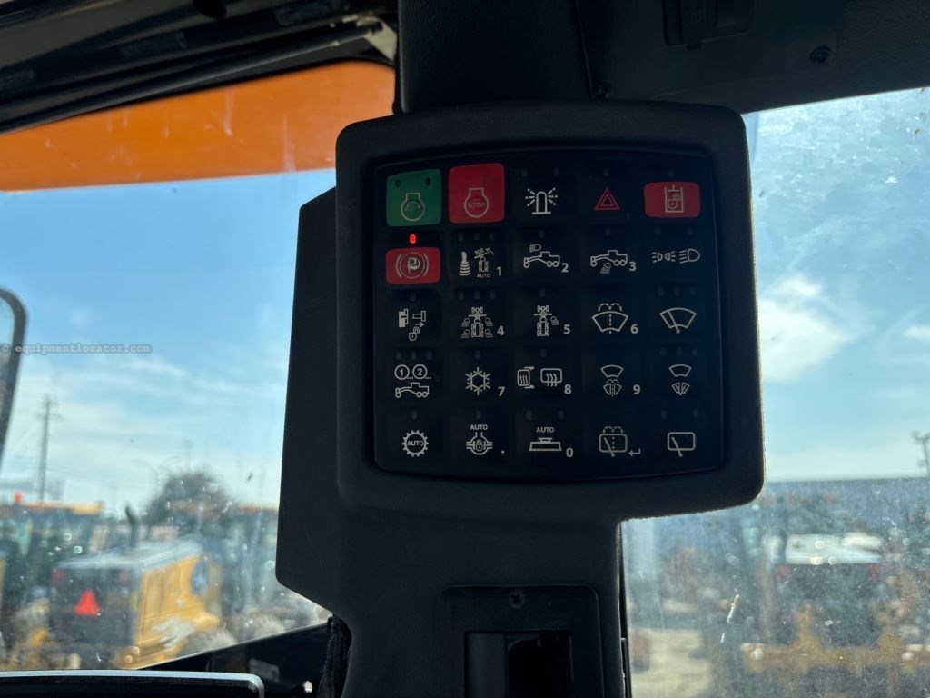 2024 John Deere 772G Image 41