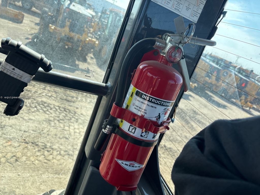 2024 John Deere 772G Image 46