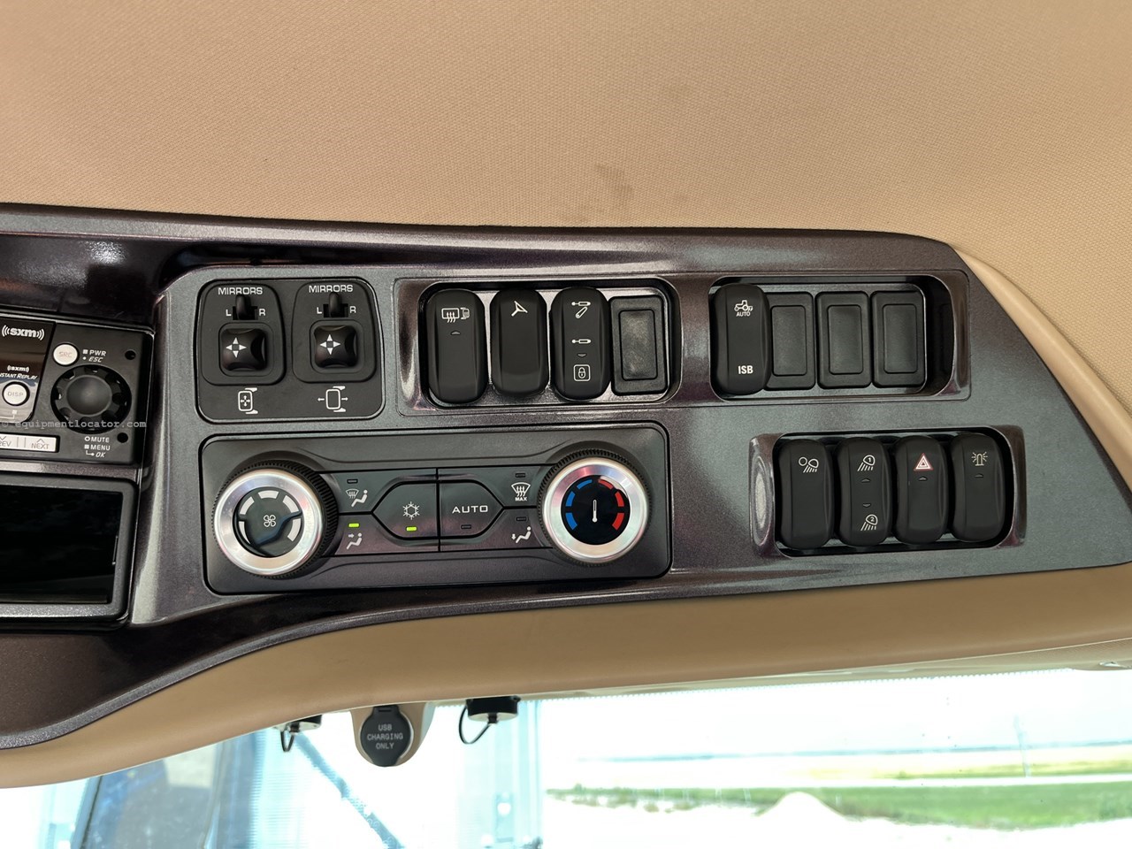 2024 Case IH Steiger 595 AFS Quad Image 10