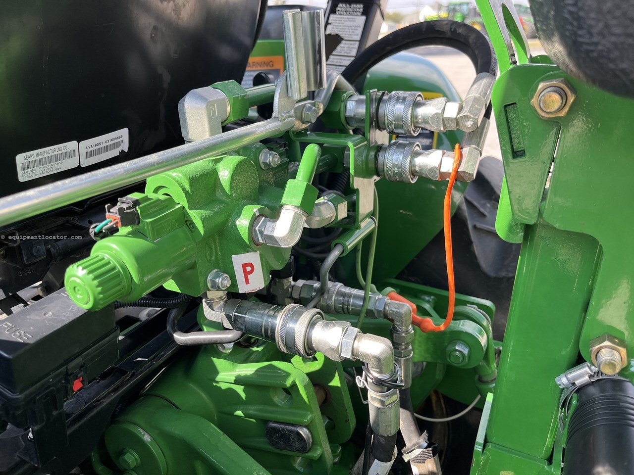 2016 John Deere 3039R Image 10