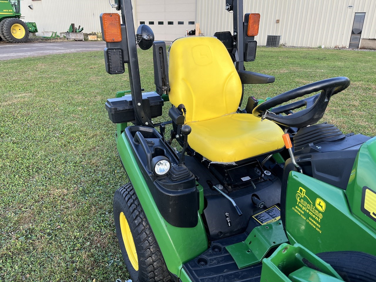 2018 John Deere 1025R Image 4