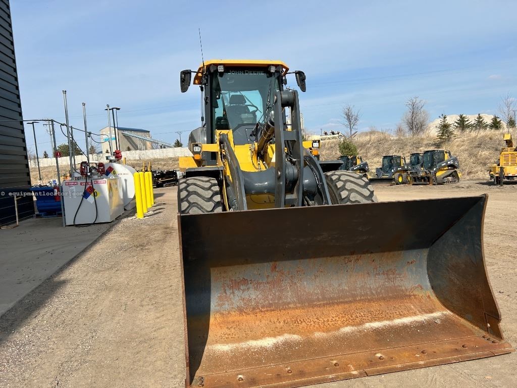 2021 John Deere 524P Image 10