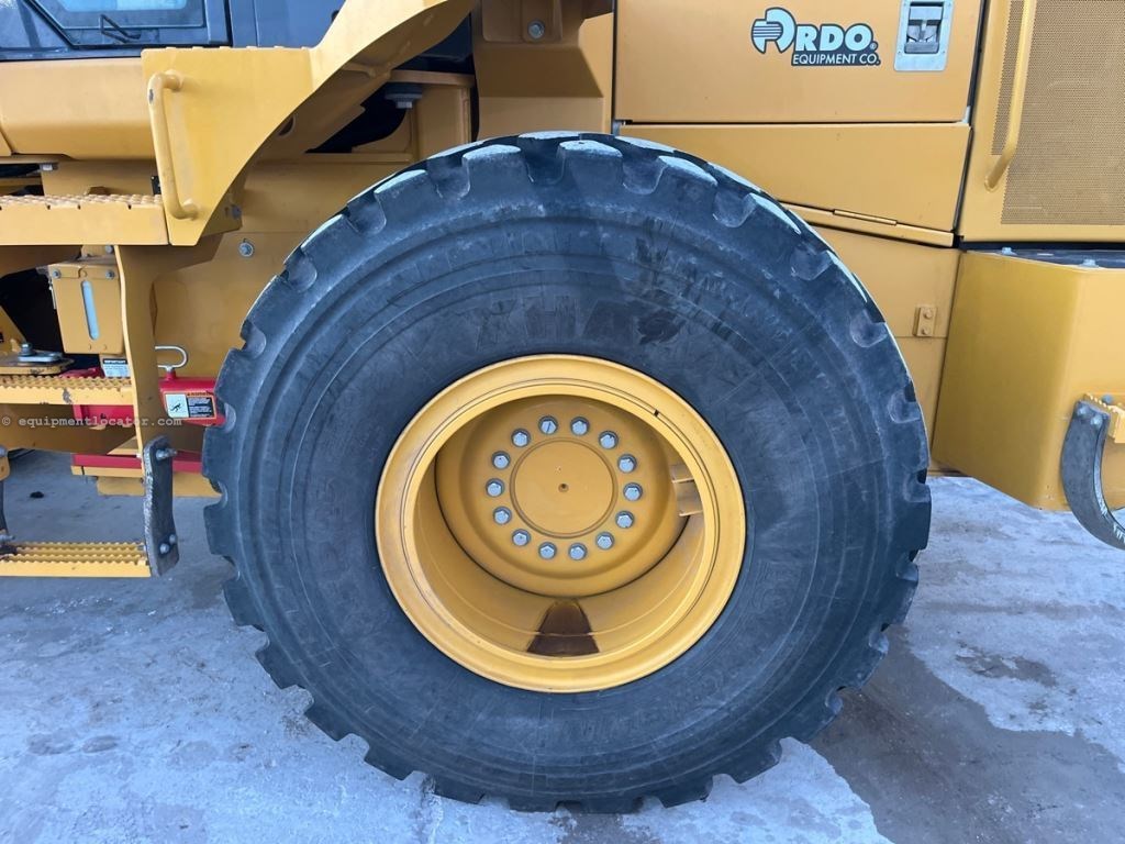 2023 John Deere 524P Image 10