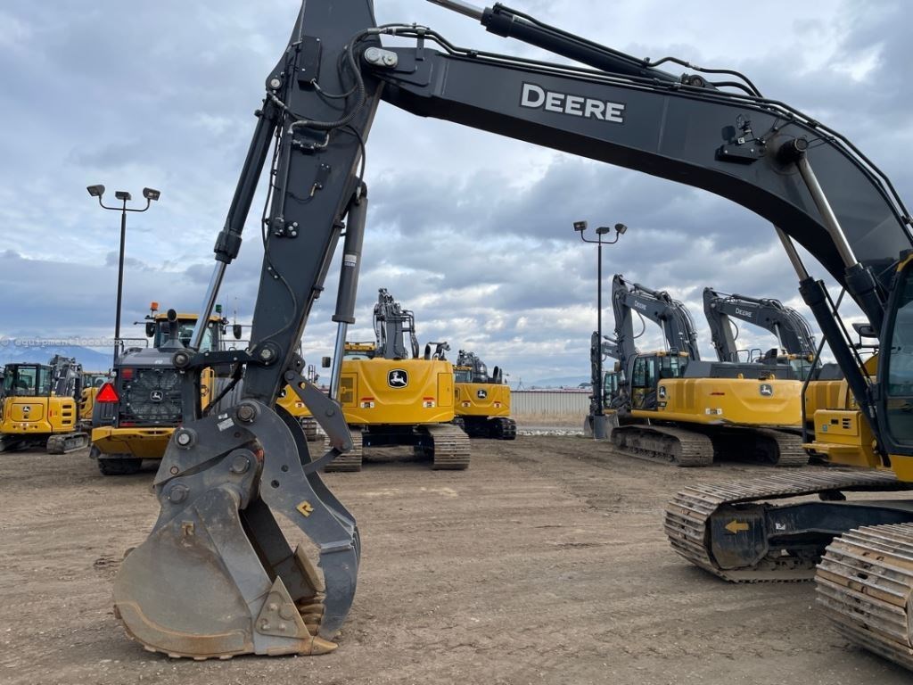 2023 John Deere 210P Image 10