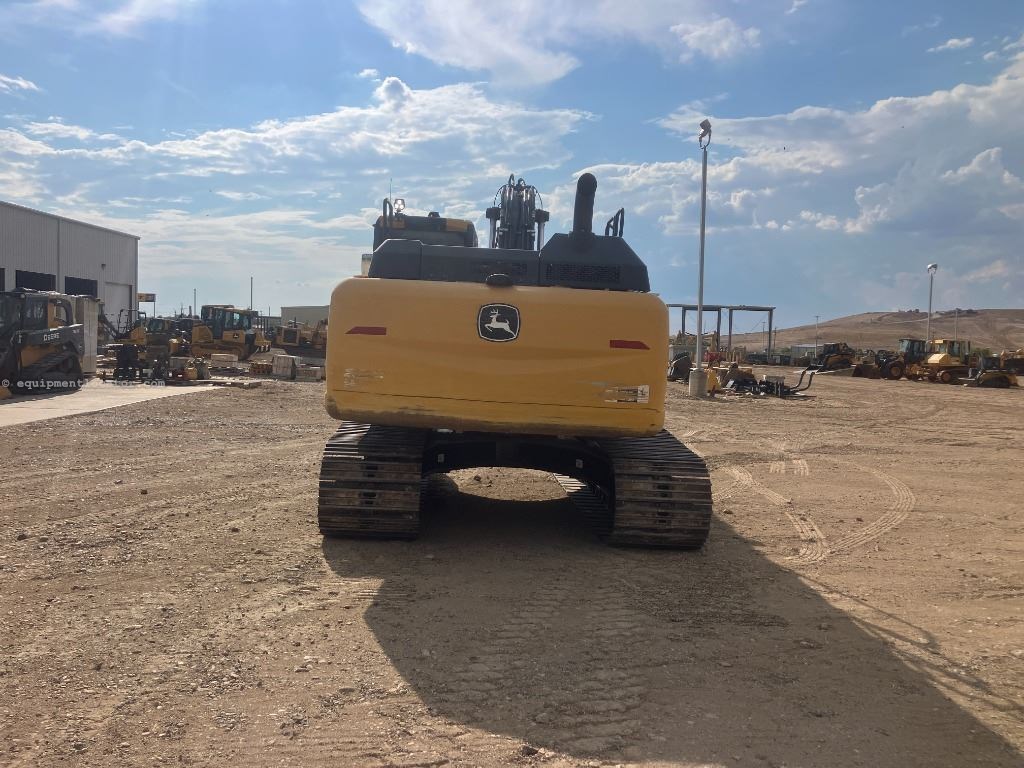 2022 John Deere 210GLC Image 3