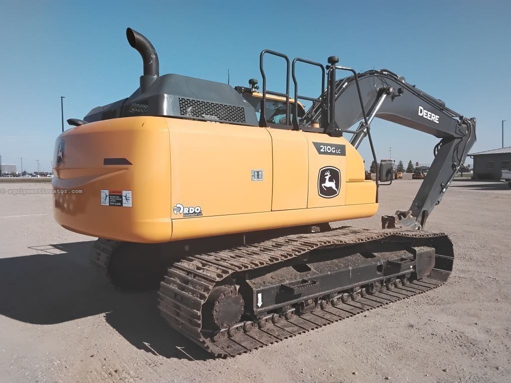 2021 John Deere 210GLC Image 2