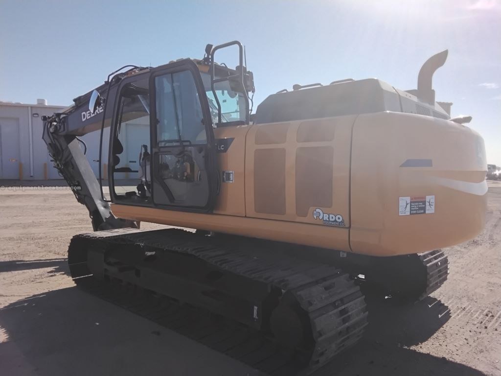 2021 John Deere 210GLC Image 4