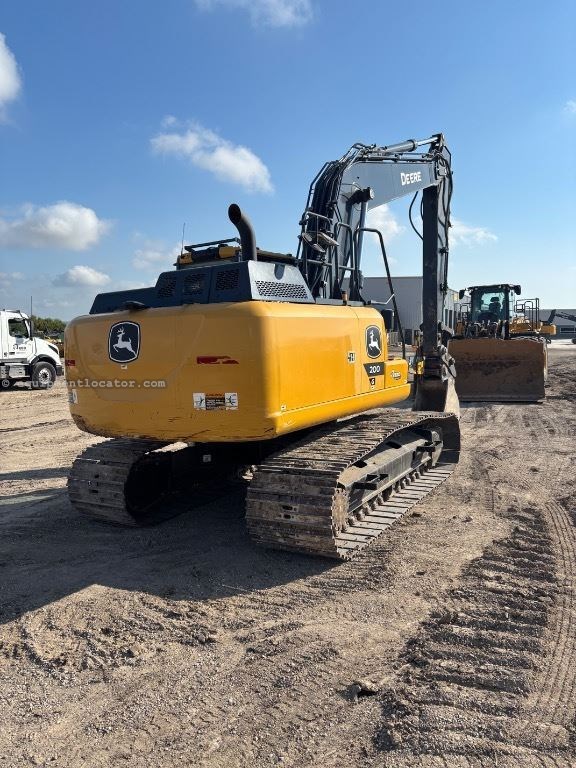 2023 John Deere 200G Image 2