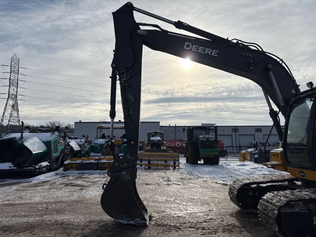 2022 John Deere 160GLC Image 10