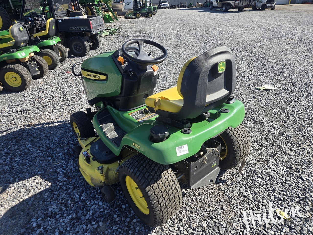 2011 John Deere X324 Image 3